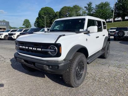 New 2026 Ford Bronco Outer Banks w/ Sasquatch Package