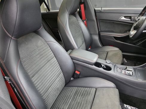 Used 2017 Mercedes-Benz CLA 45 AMG 4MATIC image 31