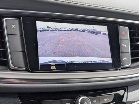 Used 2023 Buick Enclave Essence image 20