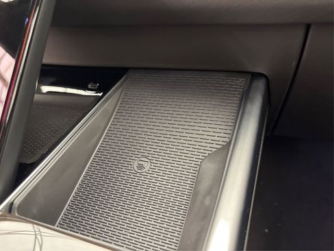 New 2025 Cadillac Escalade ESV Sport Platinum image 33