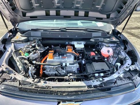 Certified 2026 Chevrolet Equinox EV LT w/ Convenience Package II image 29