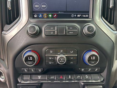Used 2022 Chevrolet Silverado 2500 LTZ AWD/4WD image 27