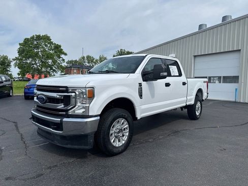 Used 2022 Ford F250 XLT AWD/4WD image 3