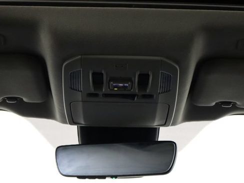 Used 2023 Toyota Highlander XLE FWD image 25