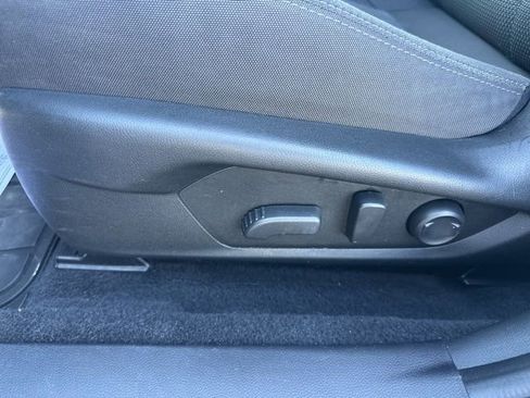 Used 2024 Subaru Crosstrek 2.0i Premium image 15