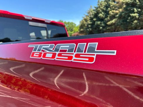Used 2026 Chevrolet Silverado 1500 LT Trail Boss w/ Safety Package AWD/4WD image 28