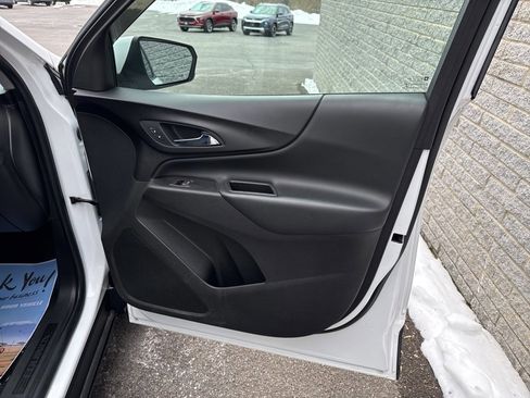 Used 2018 Chevrolet Equinox LT image 8
