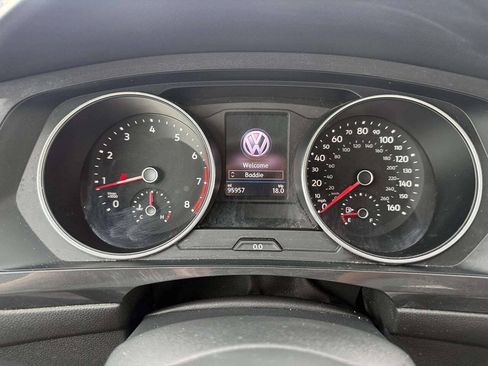 Used 2020 Volkswagen Tiguan SE w/ Panoramic Sunroof Package AWD/4WD image 17