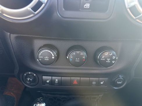 Used 2017 Jeep Wrangler Unlimited Sahara w/ Dual Top Group image 30