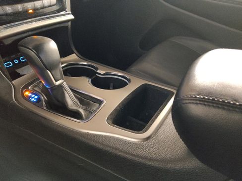 Used 2019 Jeep Grand Cherokee Limited image 26