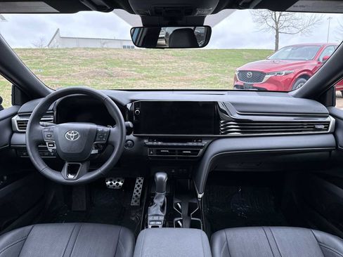 Used 2025 Toyota Camry XSE image 14