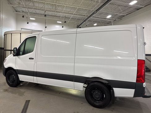 Used 2026 Mercedes-Benz Sprinter 2500 image 3