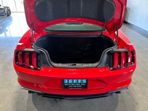 Used 2022 Ford Mustang Coupe RWD image 7