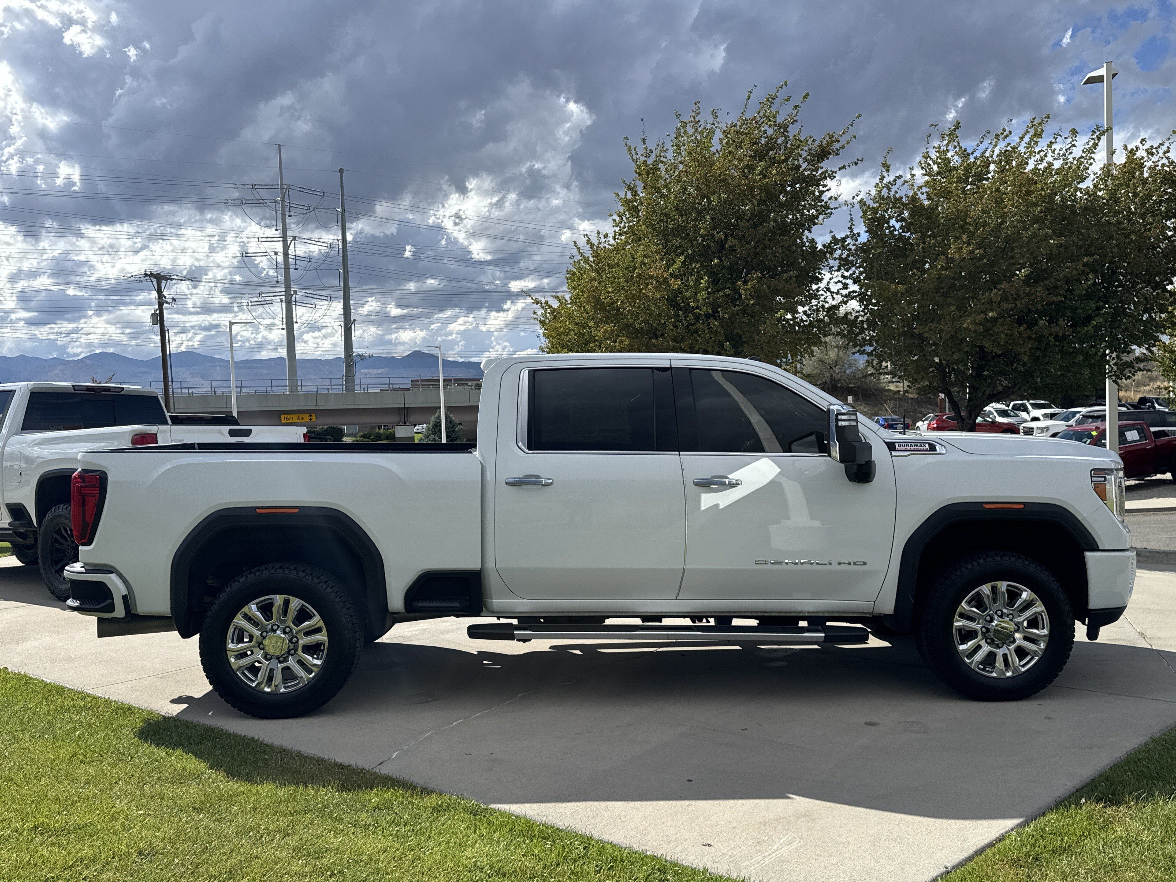 Used 2023 GMC Sierra 3500 Denali w/ Denali Ultimate Package AWD/4WD image 10