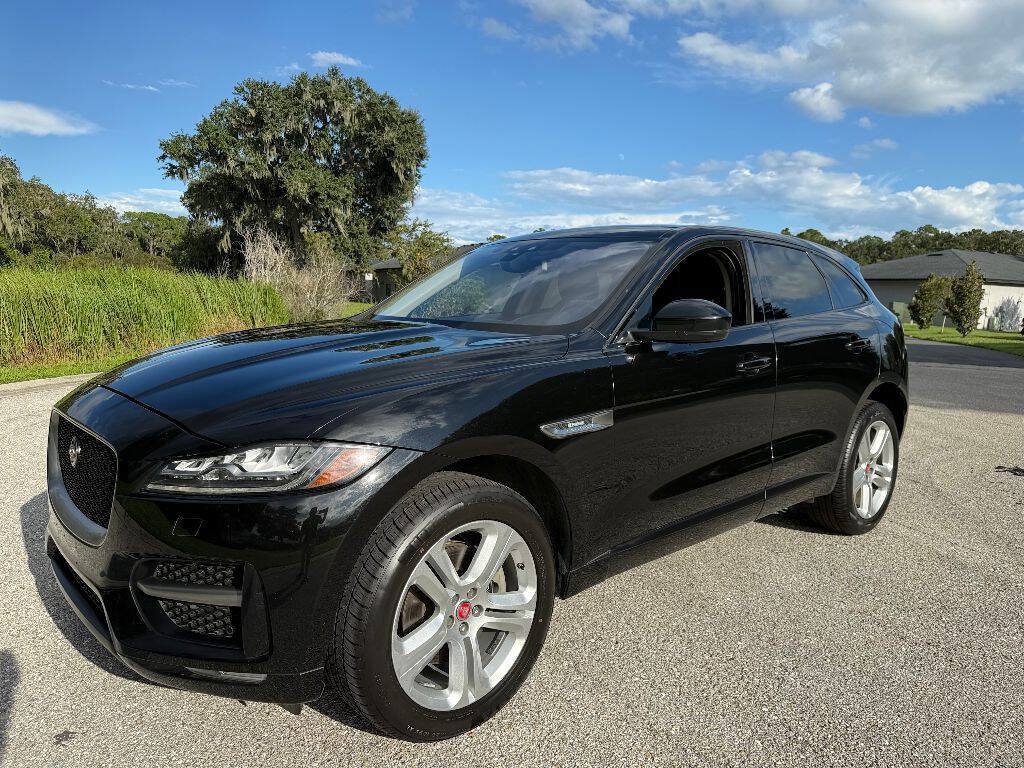 Used 2017 Jaguar F-PACE R-Sport AWD/4WD image 4