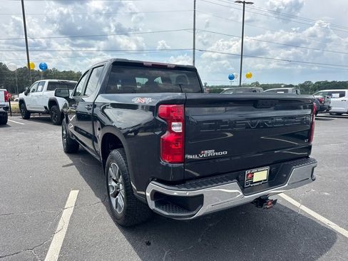 Used 2024 Chevrolet Silverado 1500 LT AWD/4WD image 8
