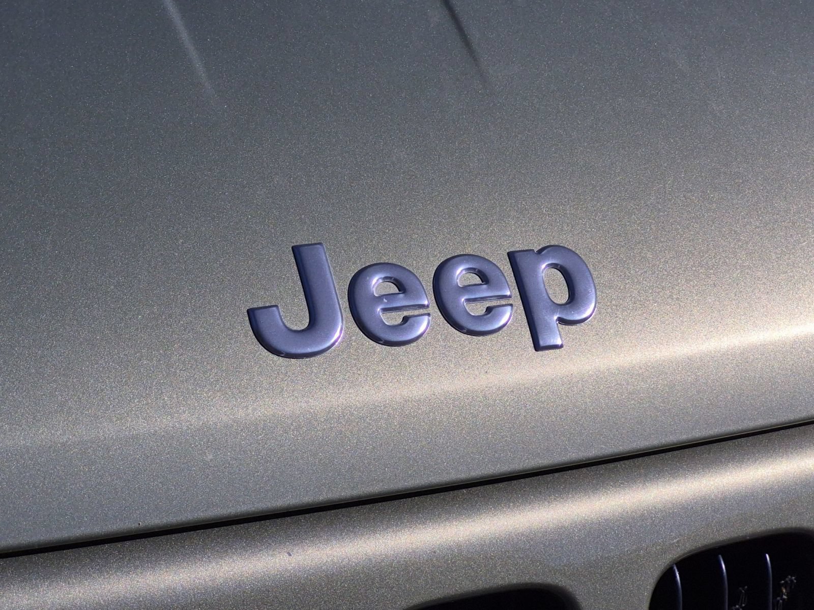 Used 2004 Jeep Liberty Sport w/ PWR Convenience Group AWD/4WD image 10
