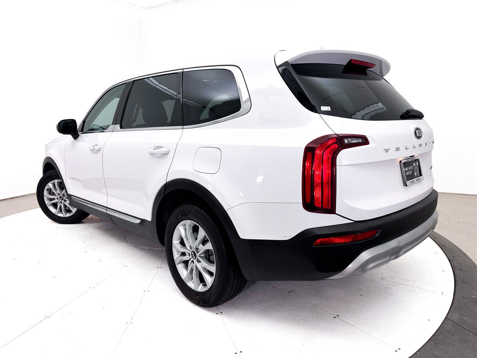 Used 2021 Kia Telluride LX FWD image 2