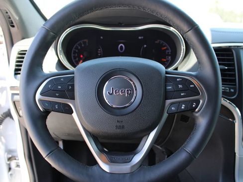 Used 2018 Jeep Grand Cherokee Limited AWD/4WD image 30