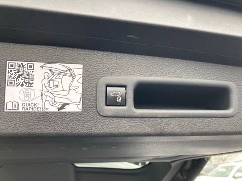 Certified 2024 Toyota Sienna XLE image 10