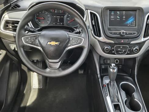 Used 2018 Chevrolet Equinox LS image 14