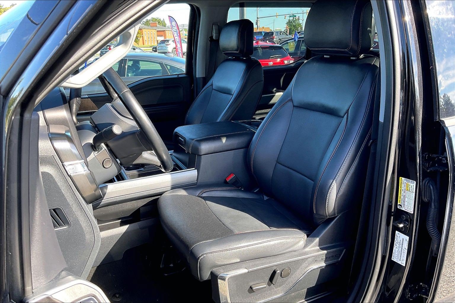 Used 2024 Ford F350 Lariat w/ Lariat Ultimate Package AWD/4WD image 25