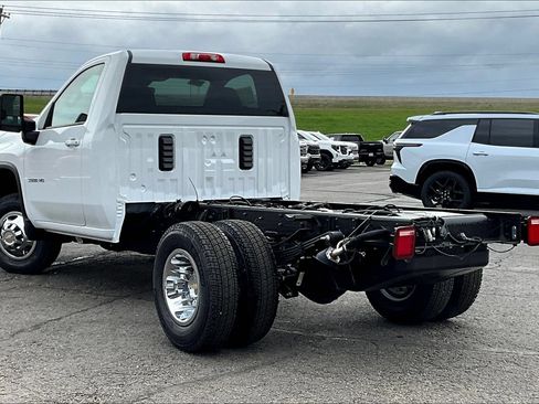 New 2026 Chevrolet Silverado 3500 LT w/ Convenience Package AWD/4WD image 3