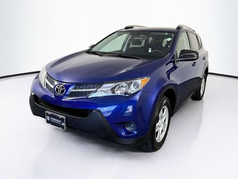 Used 2015 Toyota RAV4 LE AWD/4WD image 3
