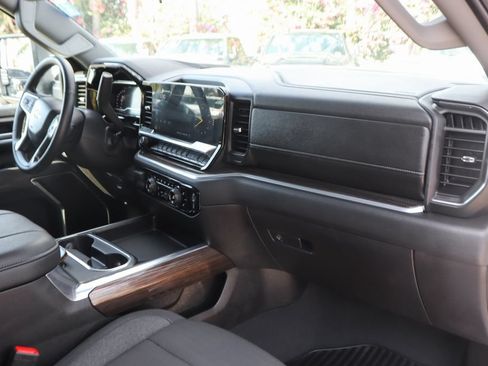 Used 2025 Chevrolet Silverado 2500 LT AWD/4WD image 37