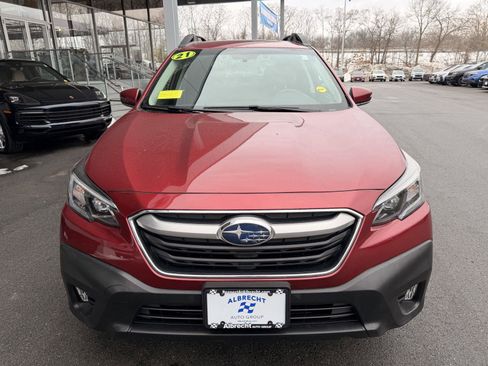 Used 2021 Subaru Outback Premium image 8