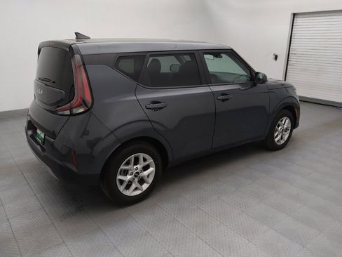 Used 2025 Kia Soul LX w/ LX Technology Package FWD image 10