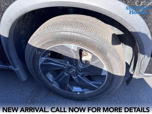 Used 2025 Nissan Rogue SV FWD image 9