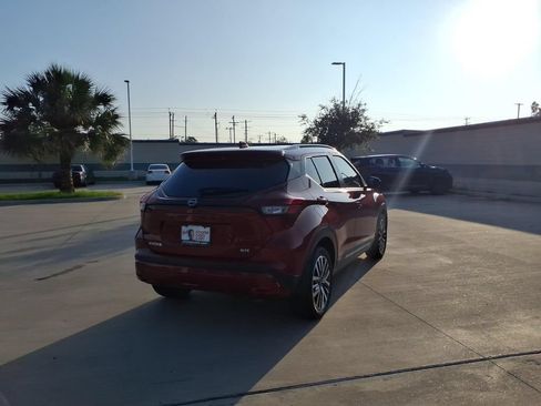 Used 2023 Nissan Kicks SR FWD image 5