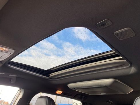 Used 2025 Toyota Sienna Platinum image 13