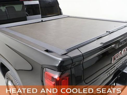 Used 2022 GMC Sierra 1500 Denali w/ Technology Package AWD/4WD image 11