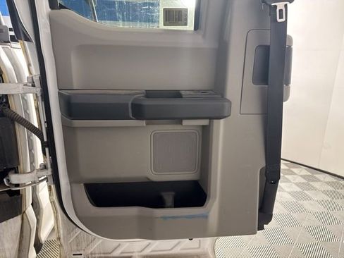 Used 2022 Ford F250 XL w/ Power Equipment Group image 14