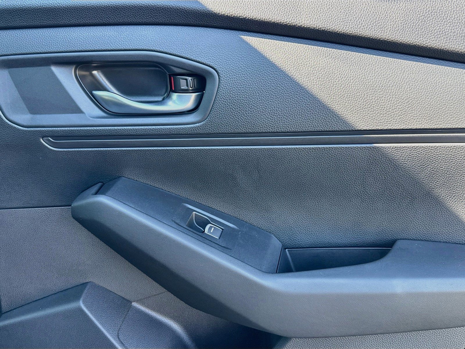 Used 2025 Honda Accord LX image 29
