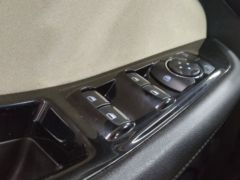 Used 2016 Ford Edge SEL FWD image 27