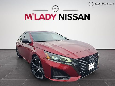Certified 2024 Nissan Altima 2.5 SR w/ SR Premium Package FWD image 1