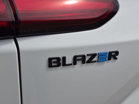 Used 2024 Chevrolet Blazer EV RS AWD/4WD image 31