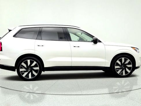 Used 2025 Volvo EX90 Ultra AWD/4WD image 4