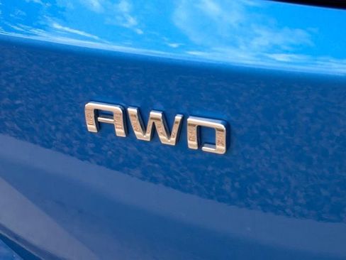 Used 2024 Chevrolet Blazer EV LT AWD/4WD image 9