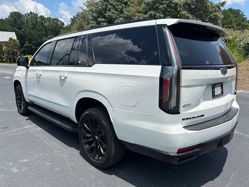 Used 2024 Cadillac Escalade ESV Sport w/ LPO, ONYX Package AWD/4WD image 23