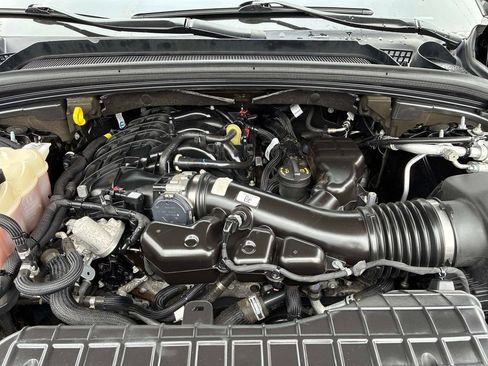 Used 2022 Jeep Grand Cherokee Laredo w/ Luxury Tech Group I AWD/4WD image 22