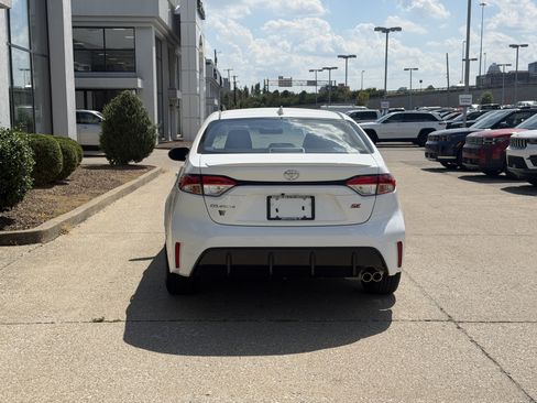 Used 2025 Toyota Corolla SE FWD image 6