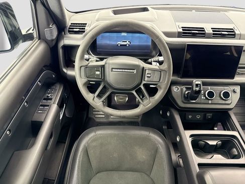 Used 2022 Land Rover Defender 110 V8 AWD/4WD image 10