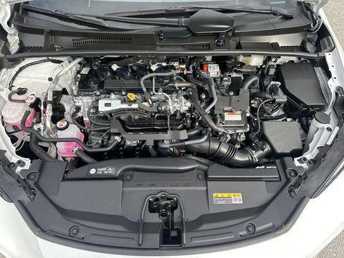 Used 2025 Toyota Prius LE image 32