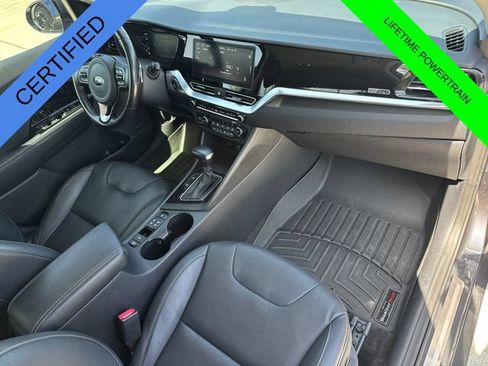 Used 2020 Kia Niro EX Premium FWD image 16