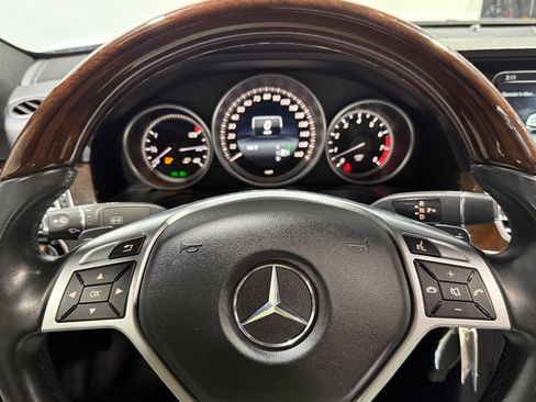 Used 2016 Mercedes-Benz E 350 4MATIC Sedan image 23