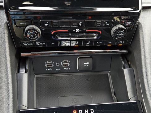 New 2025 Jeep Grand Cherokee L Laredo image 28